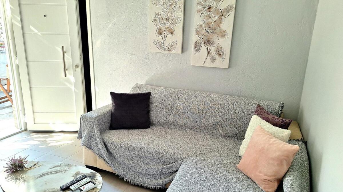 Despina's Yard Apartment *